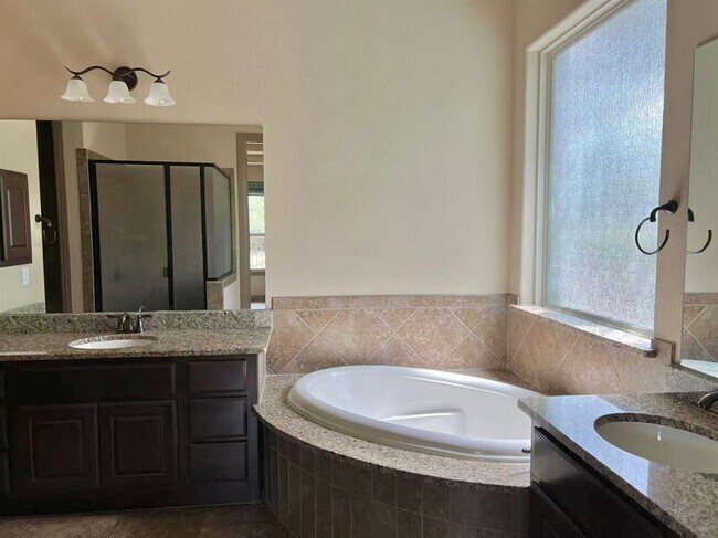 Building Photo - 3021 Portulaca Dr