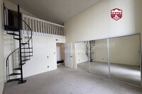 Building Photo - 9817 E Peakview Ave