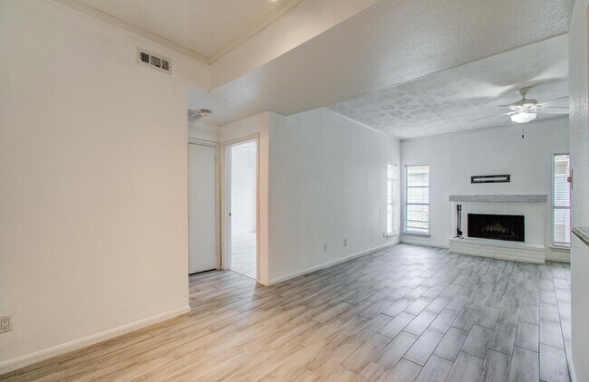 Building Photo - 716 Bering Dr