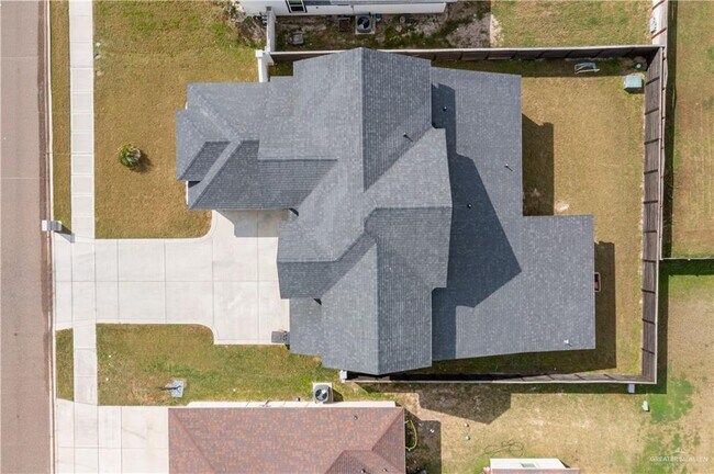 Building Photo - 23 Lago Delton