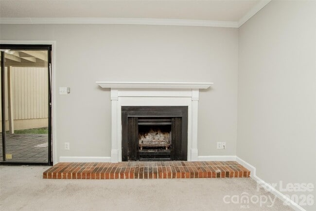 Building Photo - 7922 Horse Chestnut Ln
