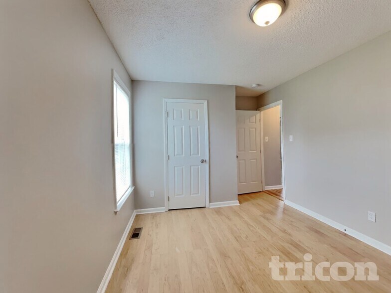 Building Photo - 109 Impressive Ln