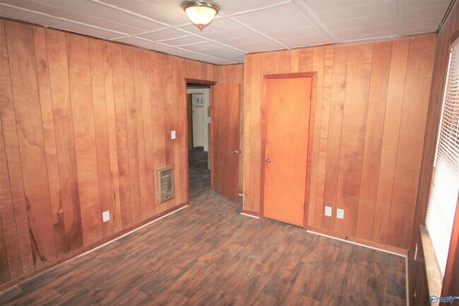 Building Photo - 4100 Broyles Ave SW