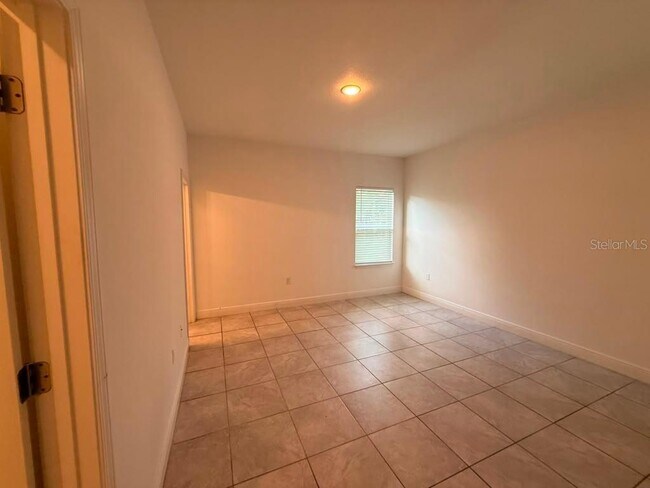 Building Photo - 7855 SW 127th Loop