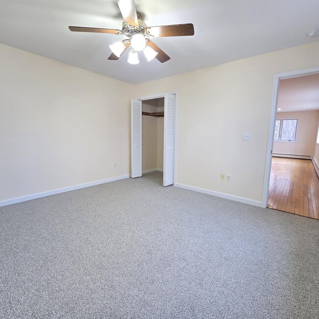 Building Photo - 126 Range Rd