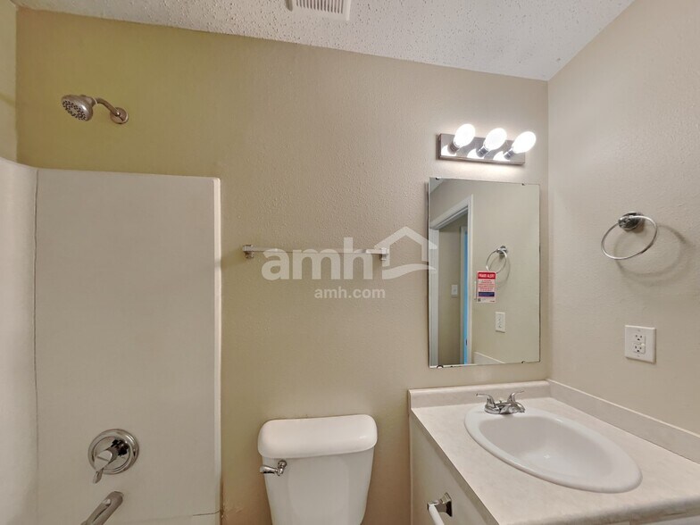 Building Photo - 14337 Orange Blossom Trail