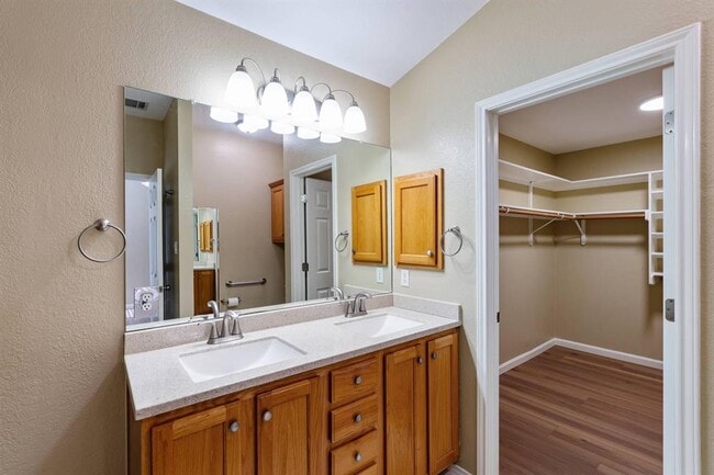 Building Photo - 14609 Ballycastle Trail