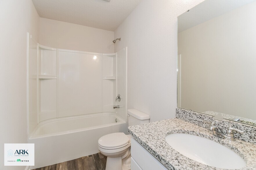 Building Photo - 45335 Red Brick Dr