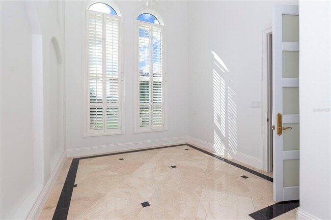 Building Photo - 25 Leeward Island