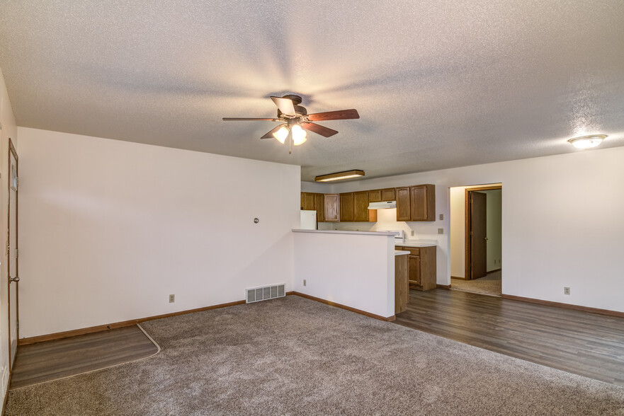 Building Photo - 2101 Mittelstadt Ln