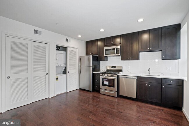 Building Photo - 1705 North Capitol St NE