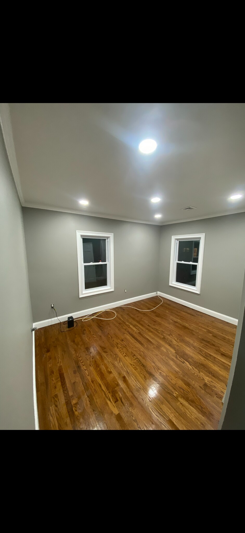 Building Photo - 15 Howard Ave