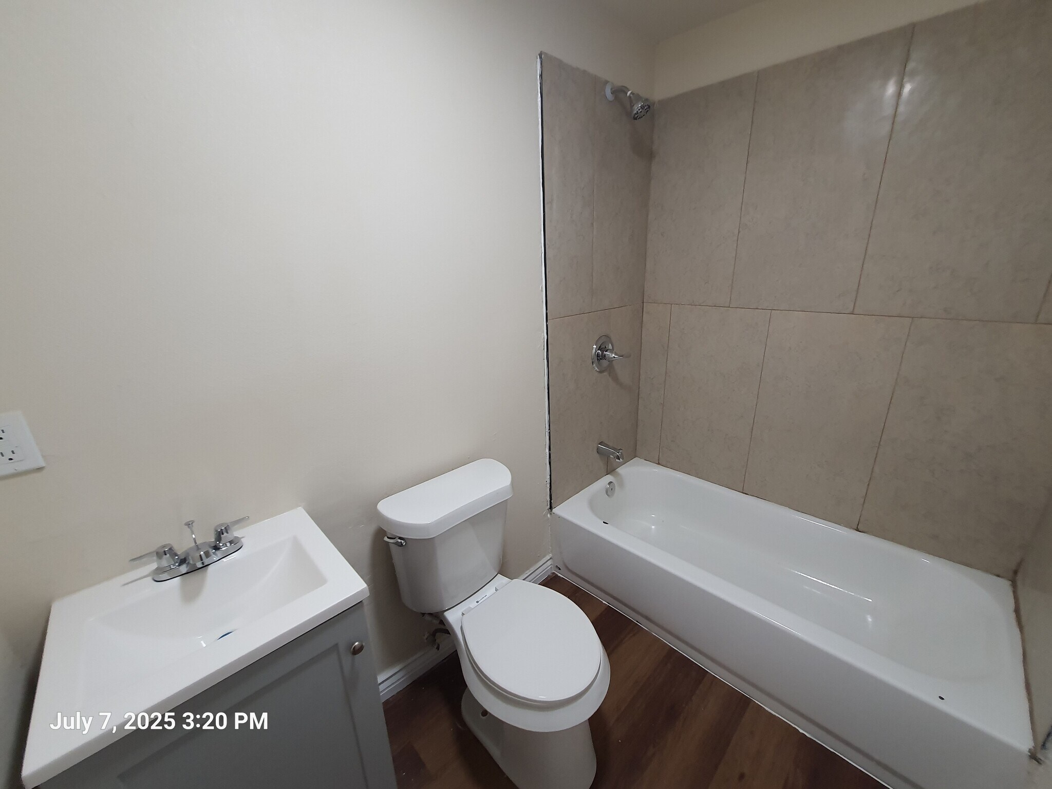 Building Photo - 1221 W 152nd St