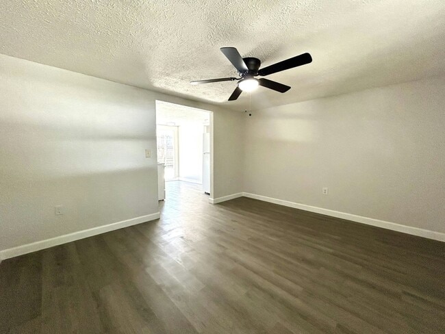 Building Photo - 8220 Krag Dr