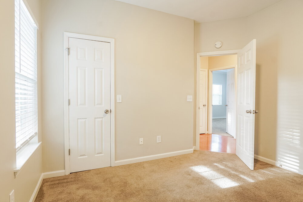 Building Photo - 173 St Charles Dr