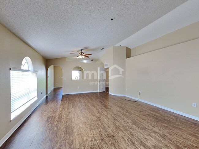 Building Photo - 2768 Whispering Trails Dr