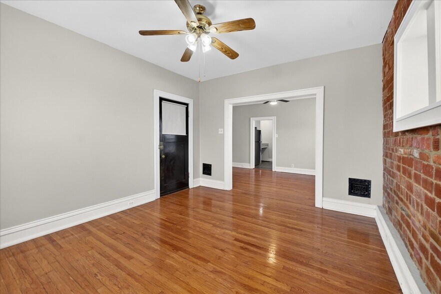 Building Photo - 4636 Shenandoah Ave