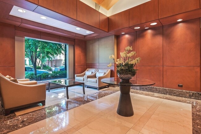 Building Photo - 415 E North Water St