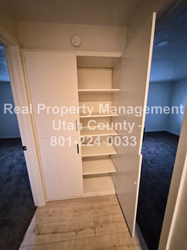 Building Photo - 1148 W 100 N