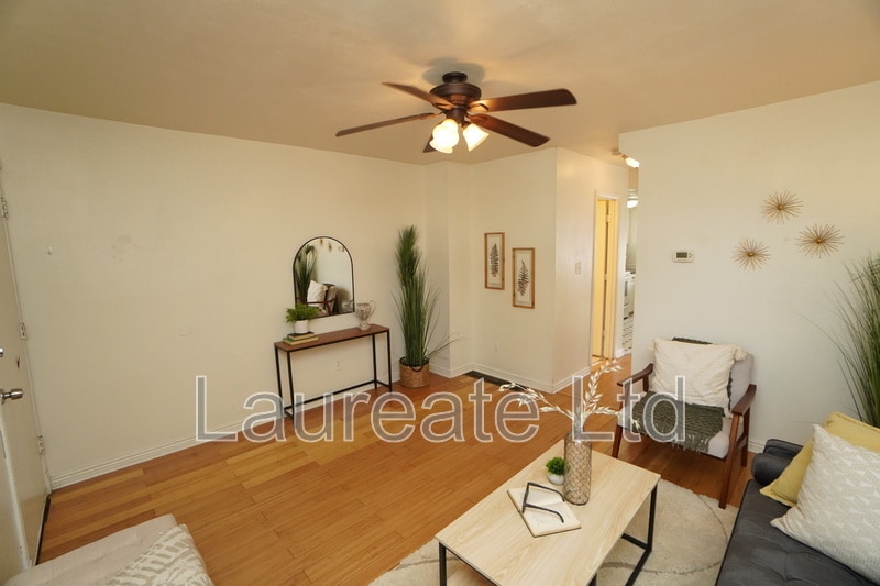 Building Photo - 5 S Elati St