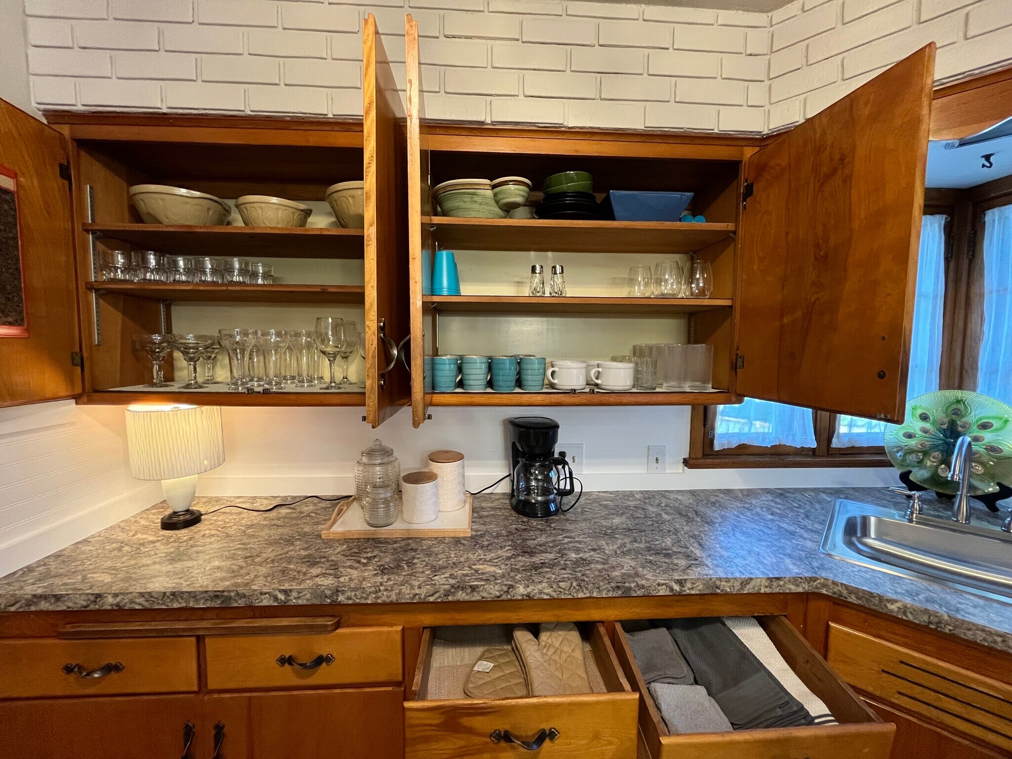 Building Photo - 220 E Wilbur Ave