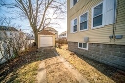 Building Photo - 14 Woodbine Rd