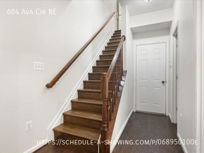 Building Photo - 604 Ava Cir NE