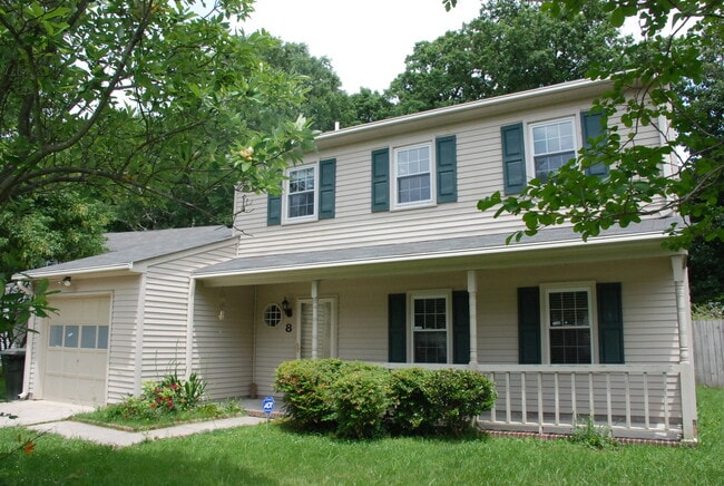 Building Photo - 3 Bedroom, 2.5 bath house in Newport News-Bernard Village
