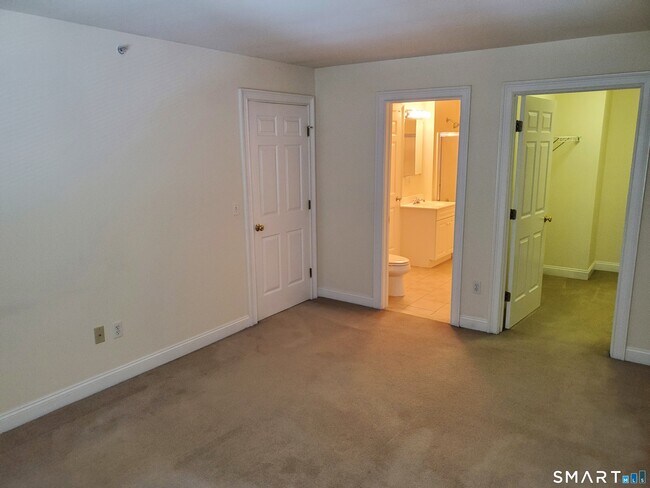 Building Photo - 365 Westport Ave