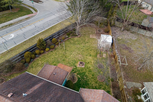 Building Photo - 2422 Cedar Crest Dr