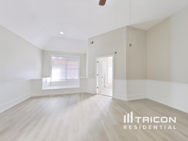 Building Photo - 434 Grandiflora Dr