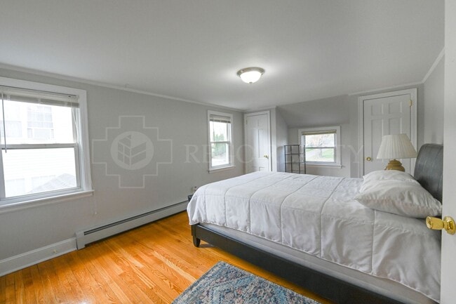 Building Photo - Charming single family home with 3 bedrooms!