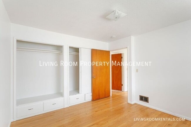 Building Photo - 1535 NE 19th Ave