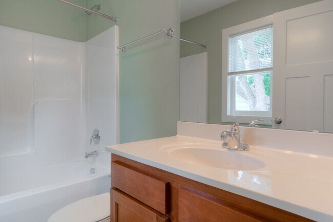 Building Photo - Uptown Village- 3 BR 3.5 Bath Townhome