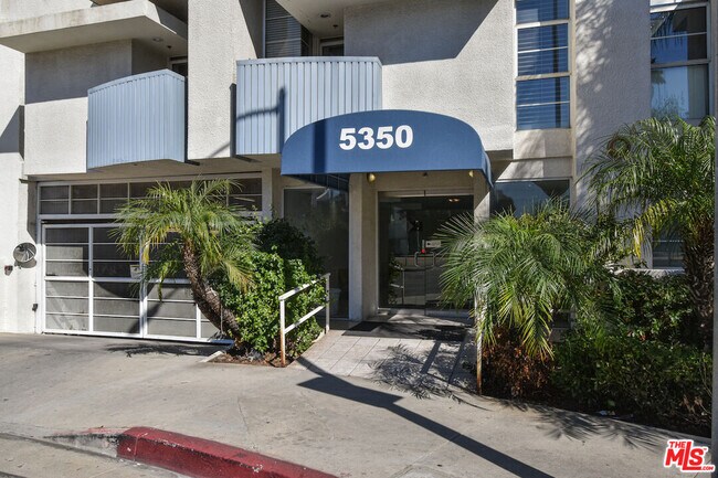 Building Photo - 5350 White Oak Ave