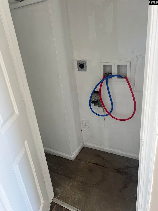 Building Photo - 499 Bushberry Rd