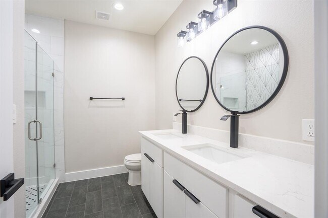 Building Photo - 162 Meadow View Blvd