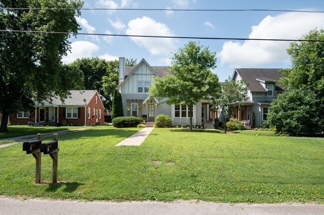 Building Photo - East Nashville Charmer