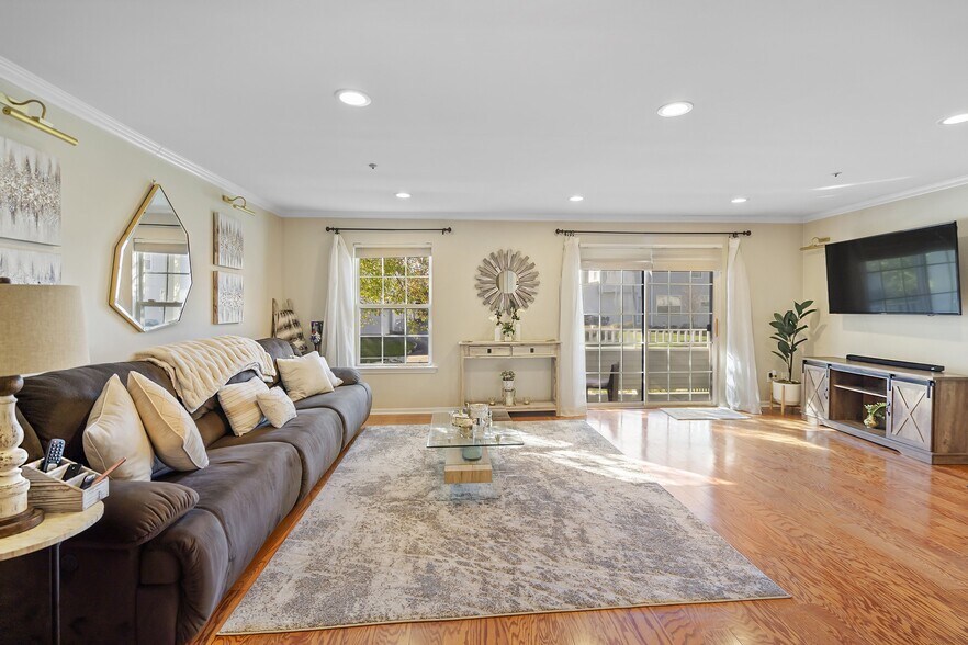 Primary Photo - 3202 Appleton Way