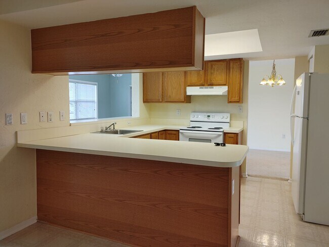 Building Photo - 6498 Fabian Rd