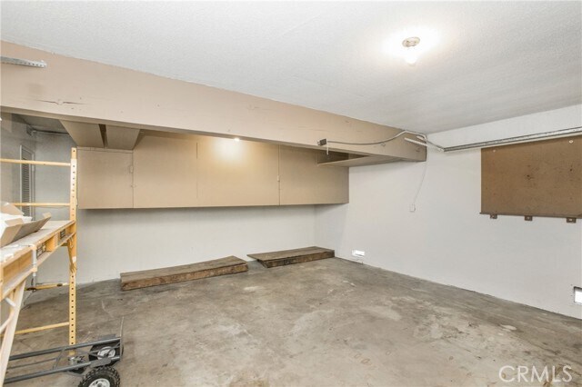Building Photo - 2131 W Lambert Rd