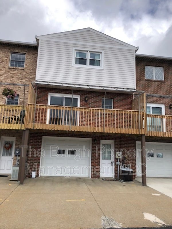 Building Photo - 103 Canterbury commons