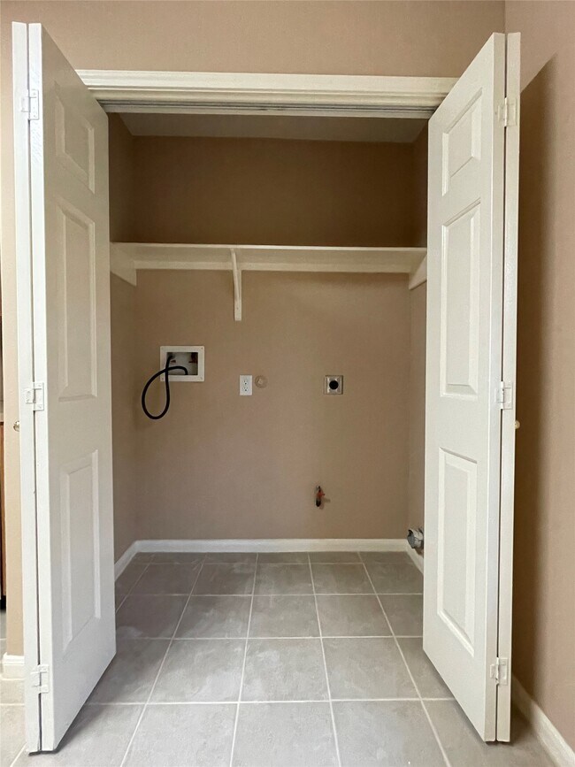 Building Photo - 14223 Bishop Bend Ln