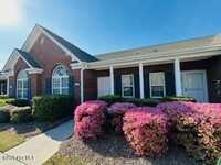 Building Photo - 1692 Honeybee Ln