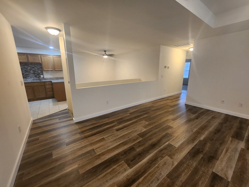 Building Photo - 1006 N 24th St