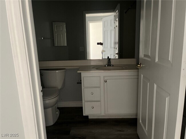 Building Photo - 1300 S Arlington St