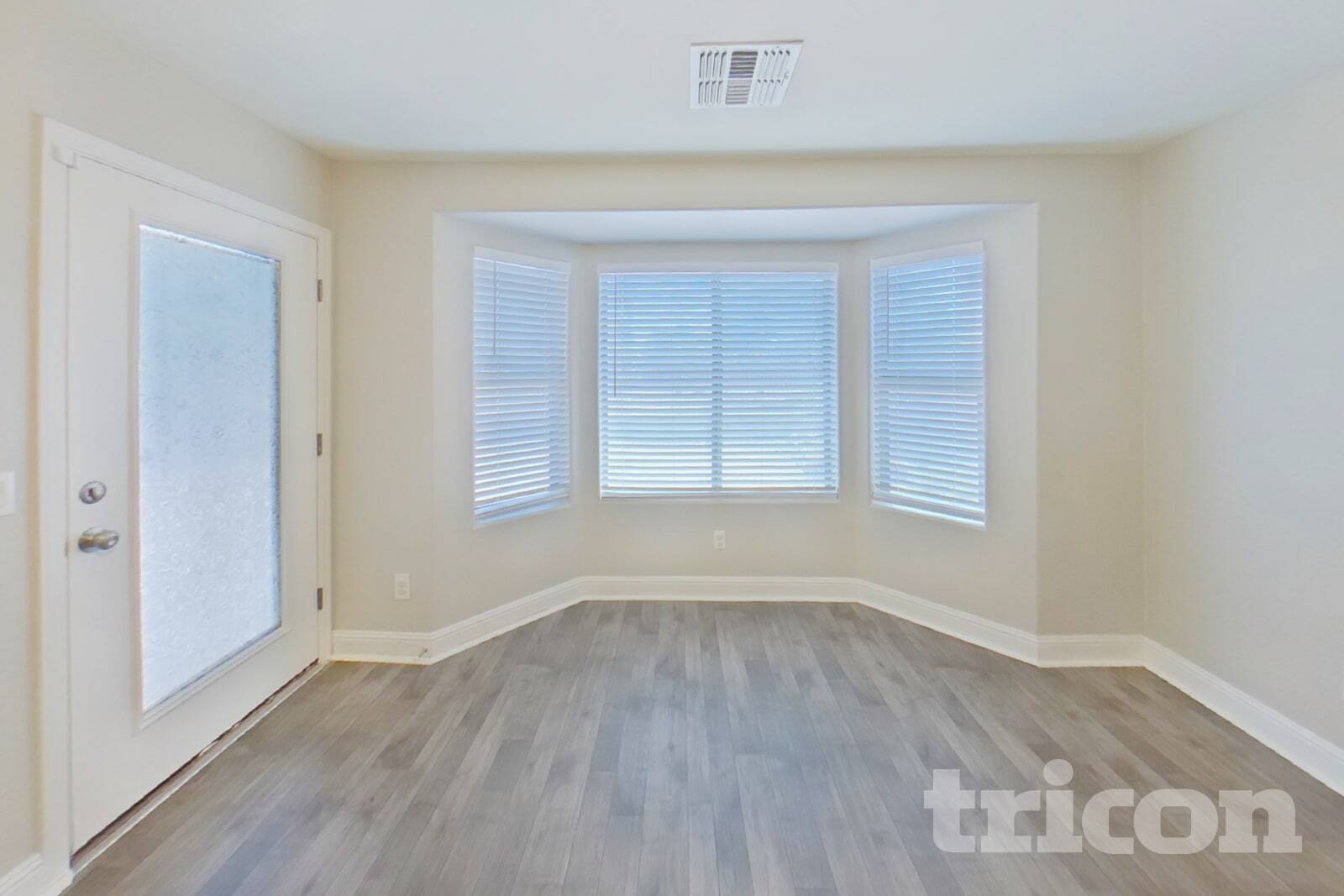 Building Photo - 20711 N Santa Cruz Dr