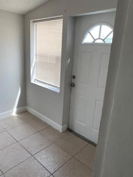 Building Photo - 1301 NW 3rd Ave