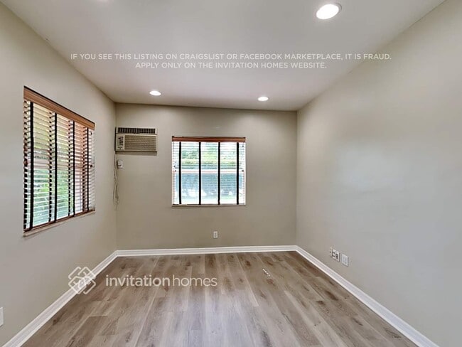 Building Photo - 13036 Meadowbreeze Dr