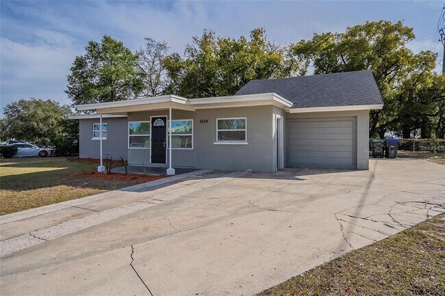 Primary Photo - 5624 Balboa Dr